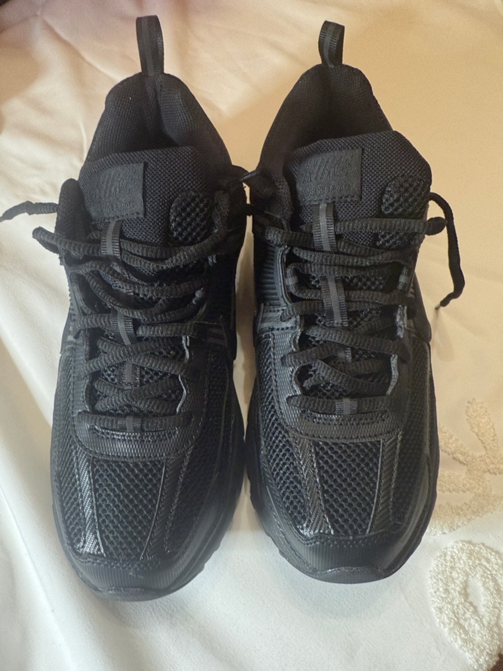 Nike Men's Black Athletic Running Shoes